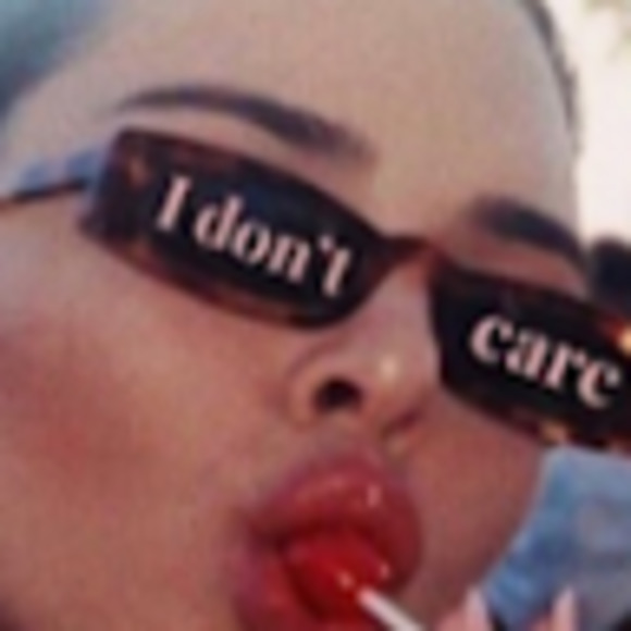 Meet your Posher, Abi - Picture 1 of 1